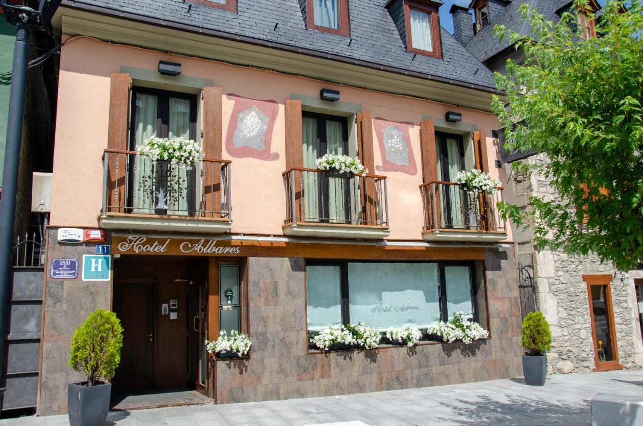 Albares Hotel Vielha Bagian luar foto
