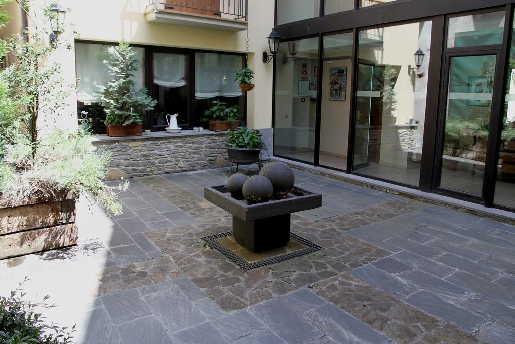 Albares Hotel Vielha Bagian luar foto